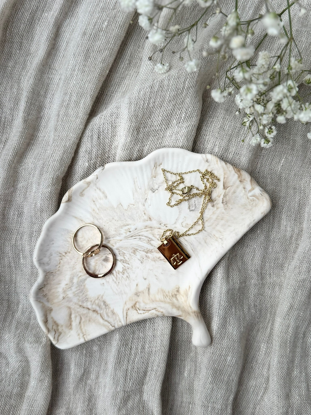 Decorative Pieces