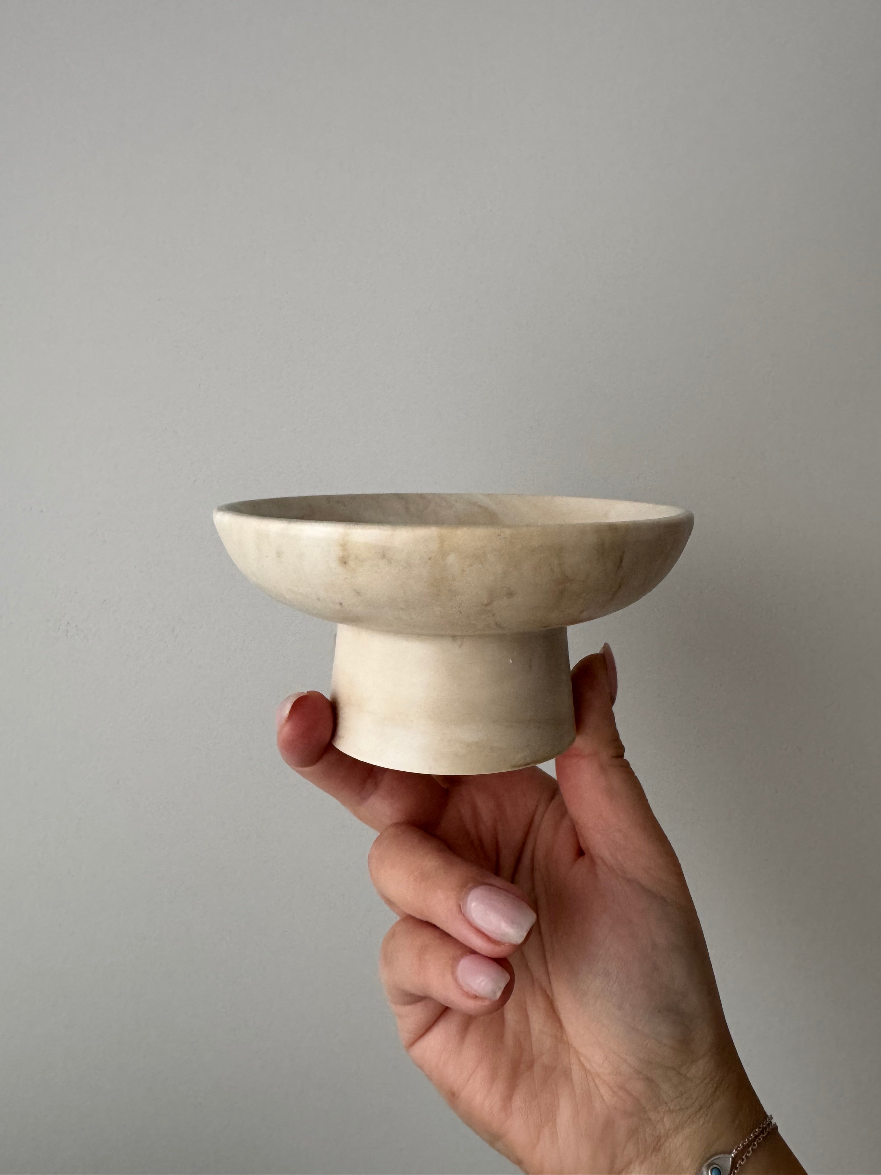 The Pedestal - Beige Marble