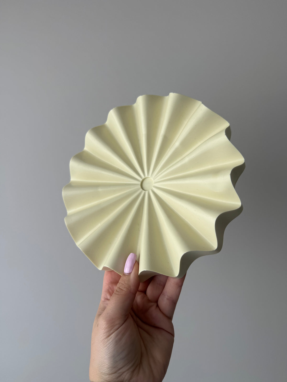 The Ripple Tray - Soft Yellow