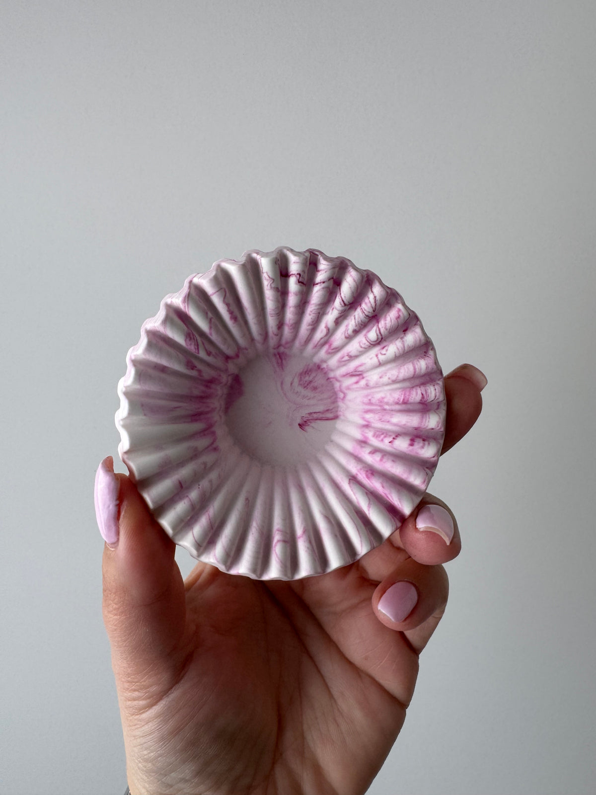 Mini Ruffle Dish - Pink Marble