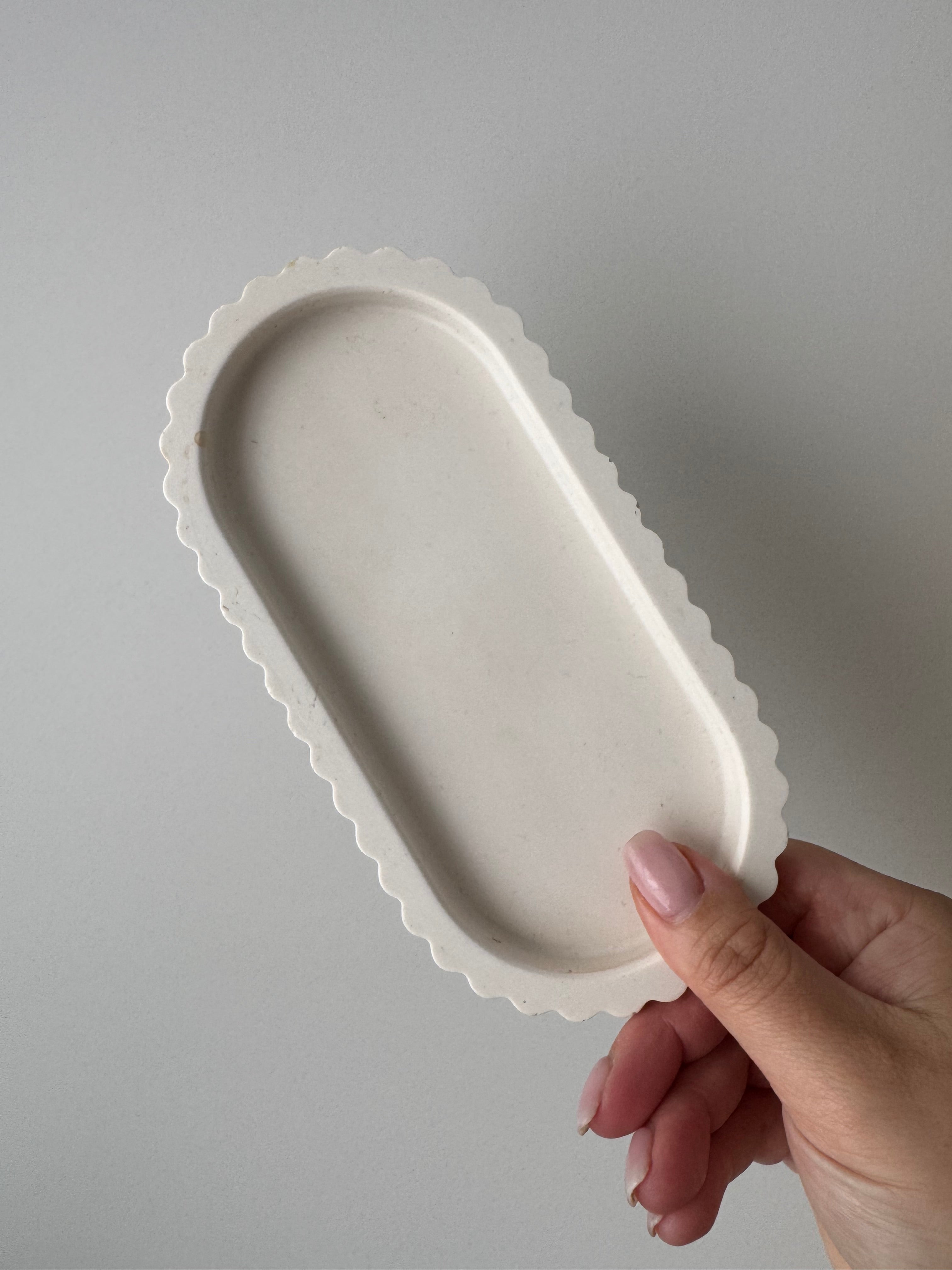 The Scalloped Essence Tray - Ivory