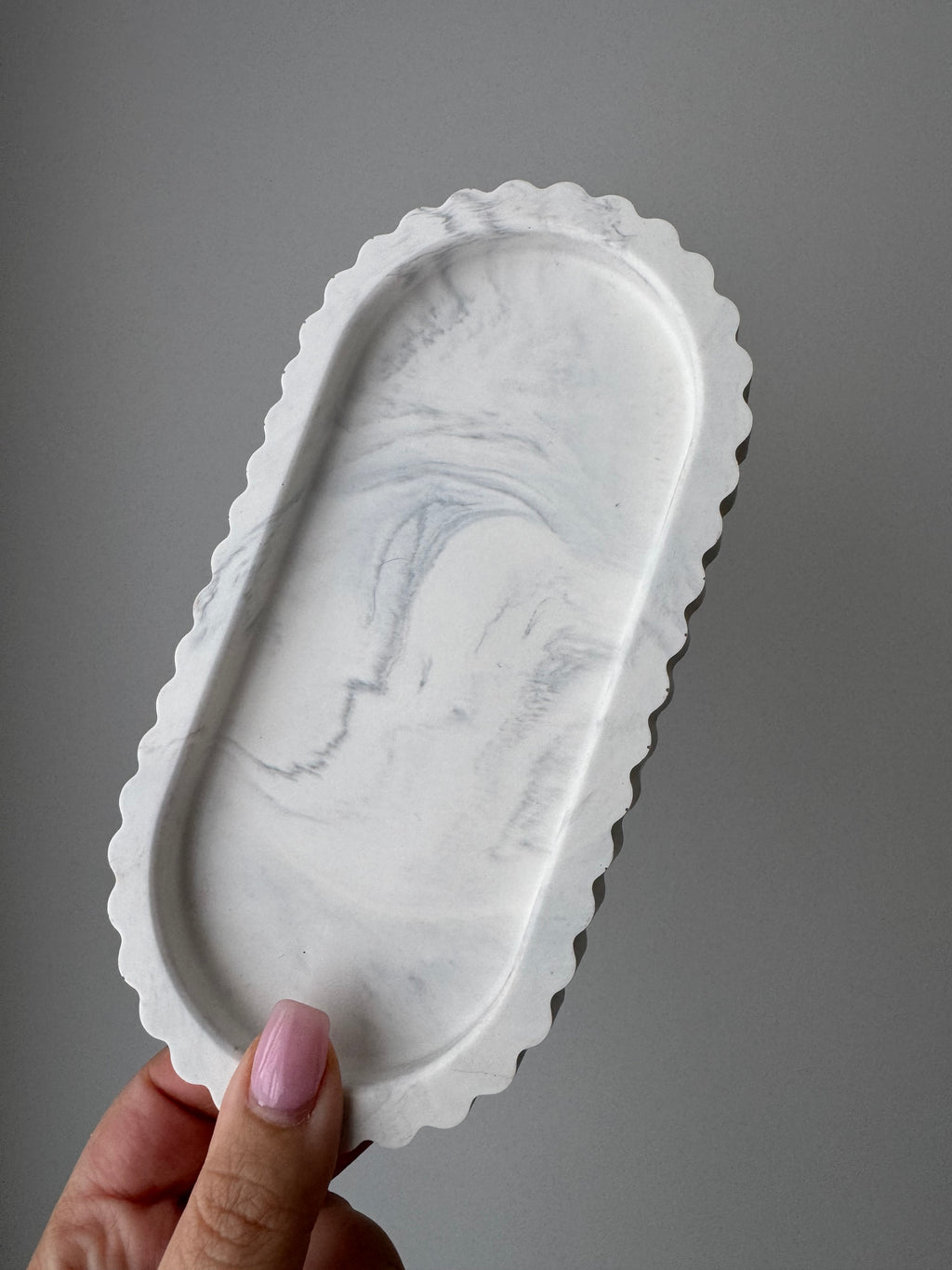 The Scalloped Essence Tray