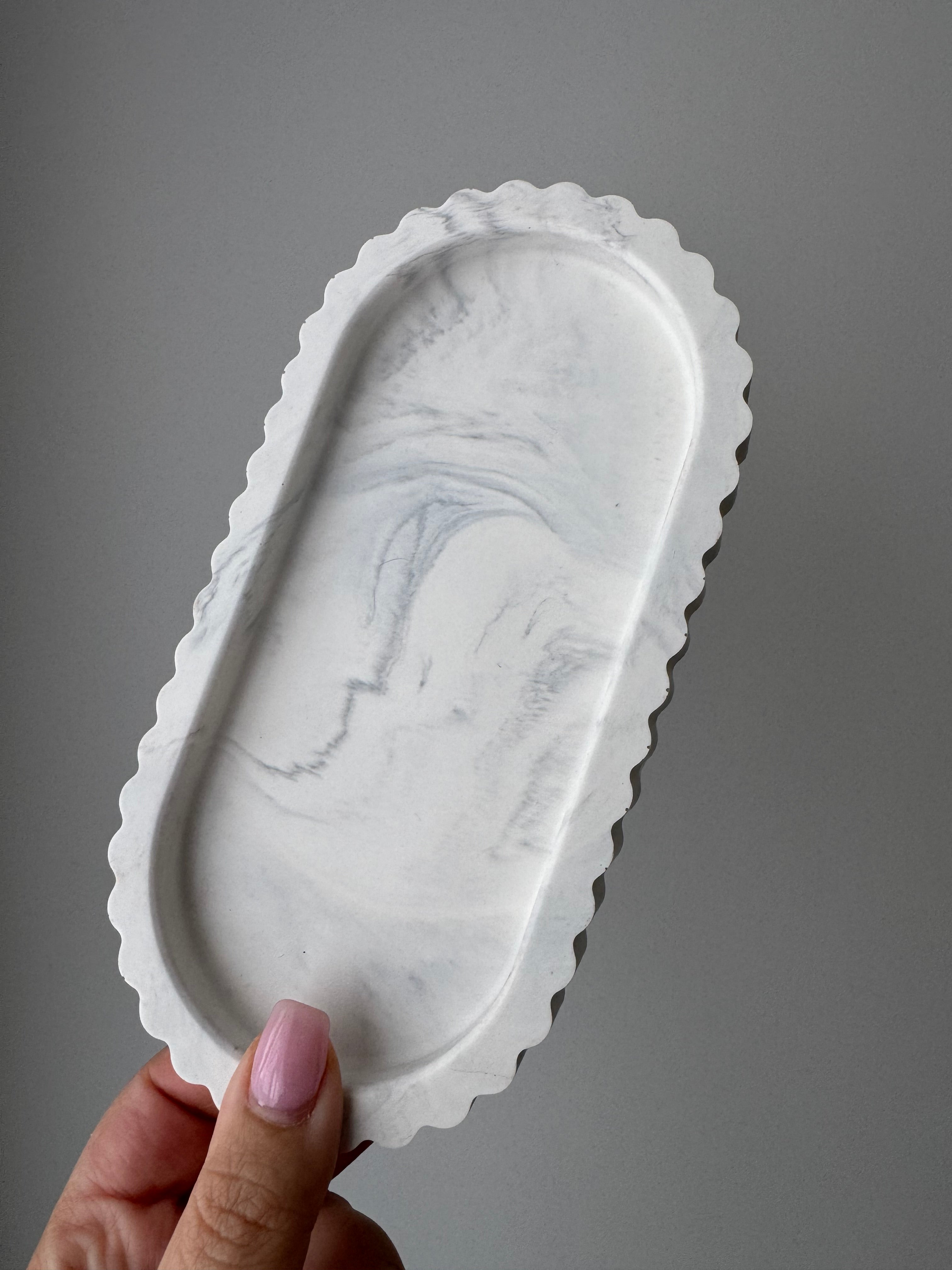 The Scalloped Essence Tray