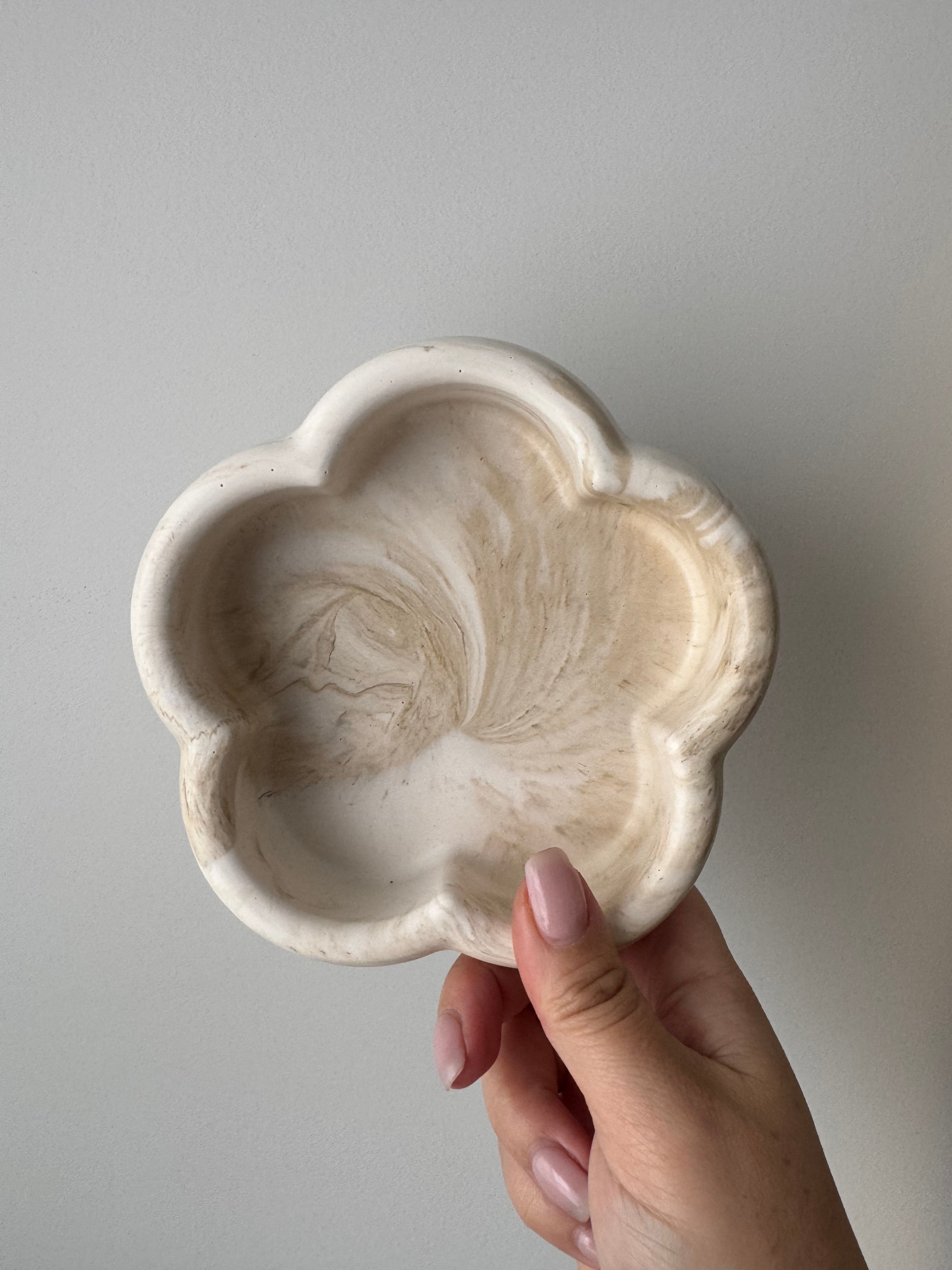 The Bloom Dish - Beige Marble