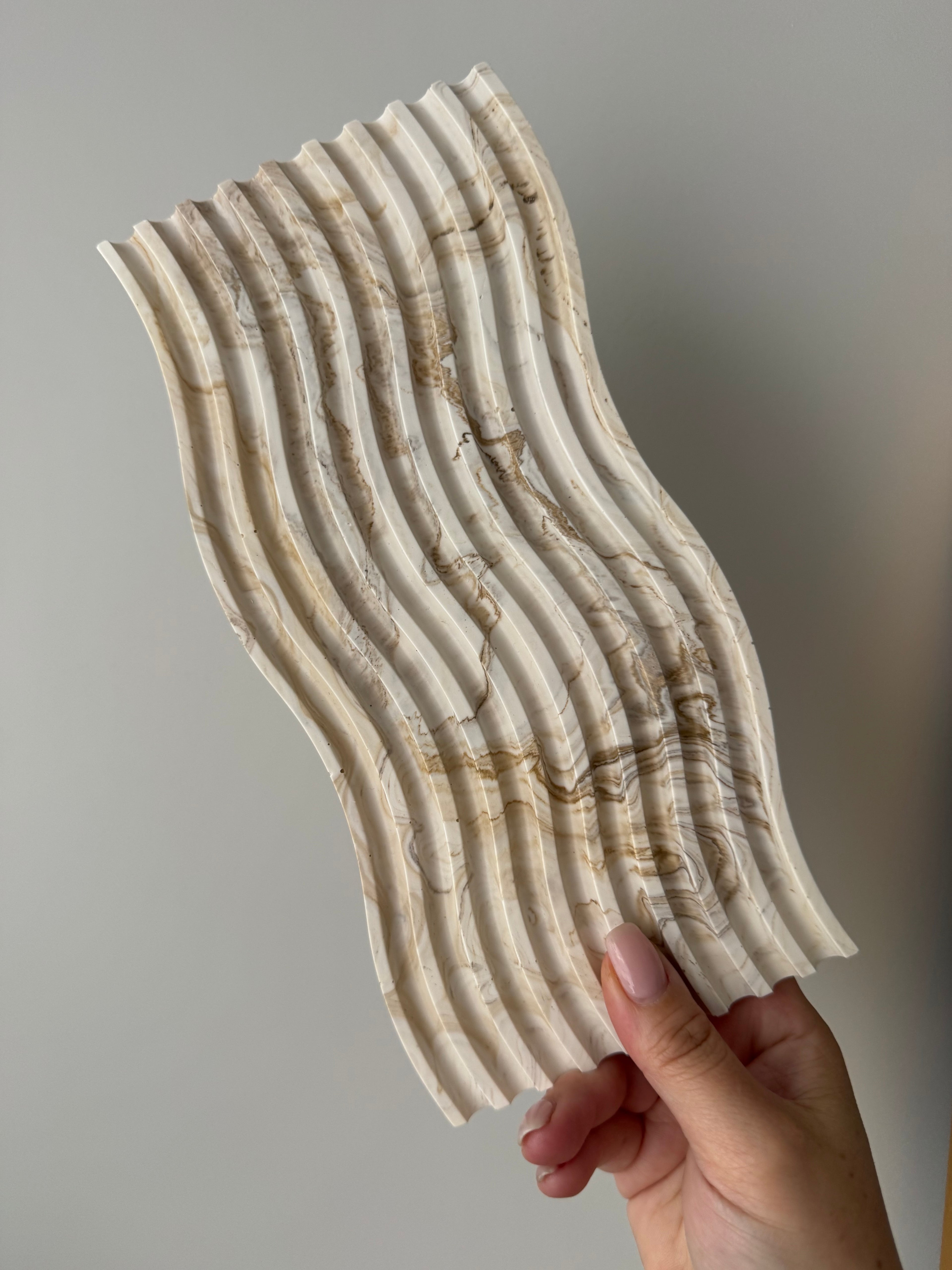 The Wave Tray - Beige Marble
