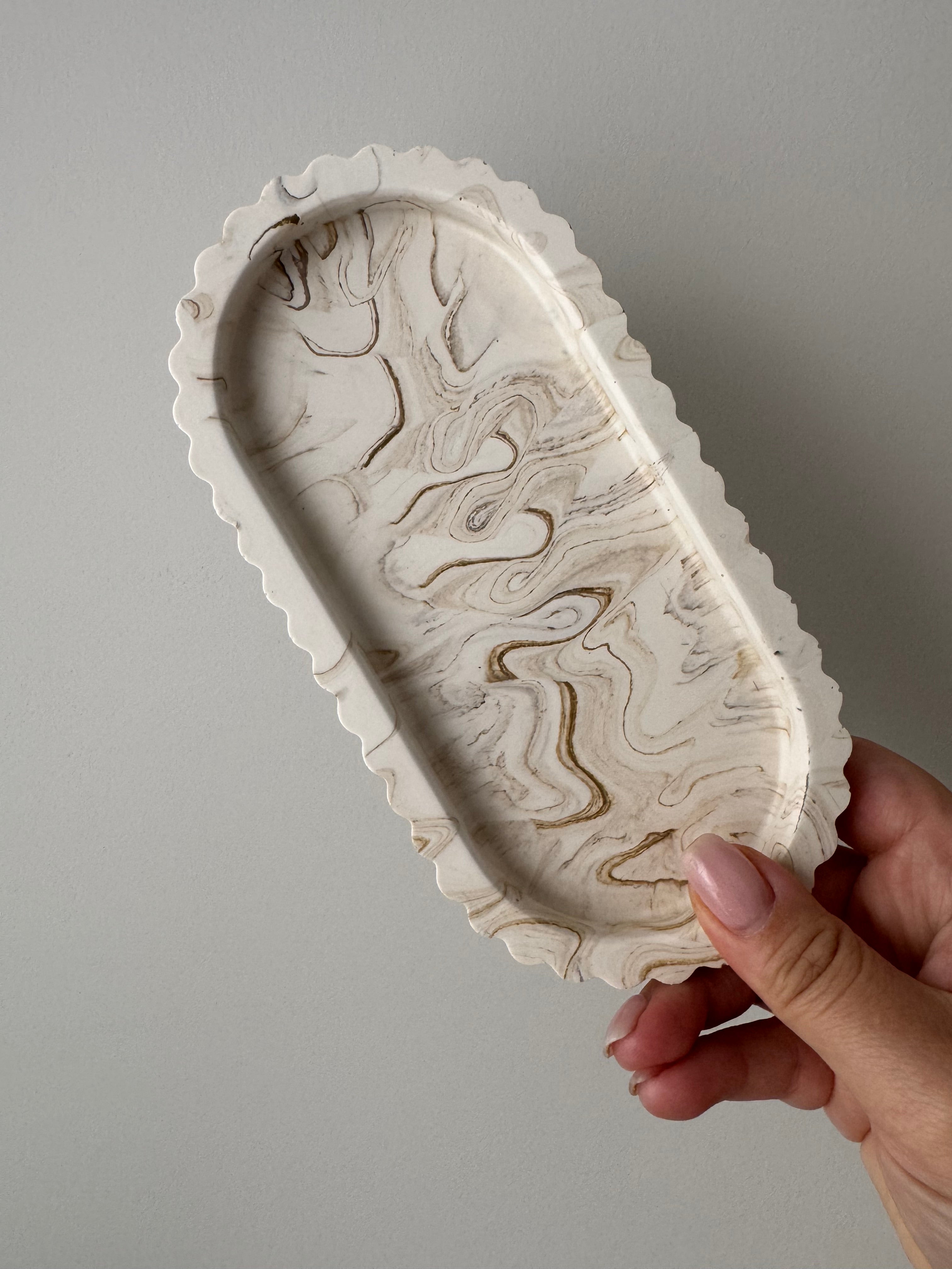 The Scalloped Essence Tray - Beige Marble