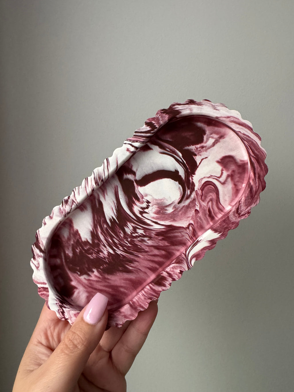 The Scalloped Essence Tray
