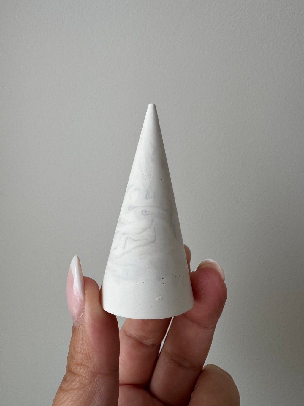 The Amara Ring Holder